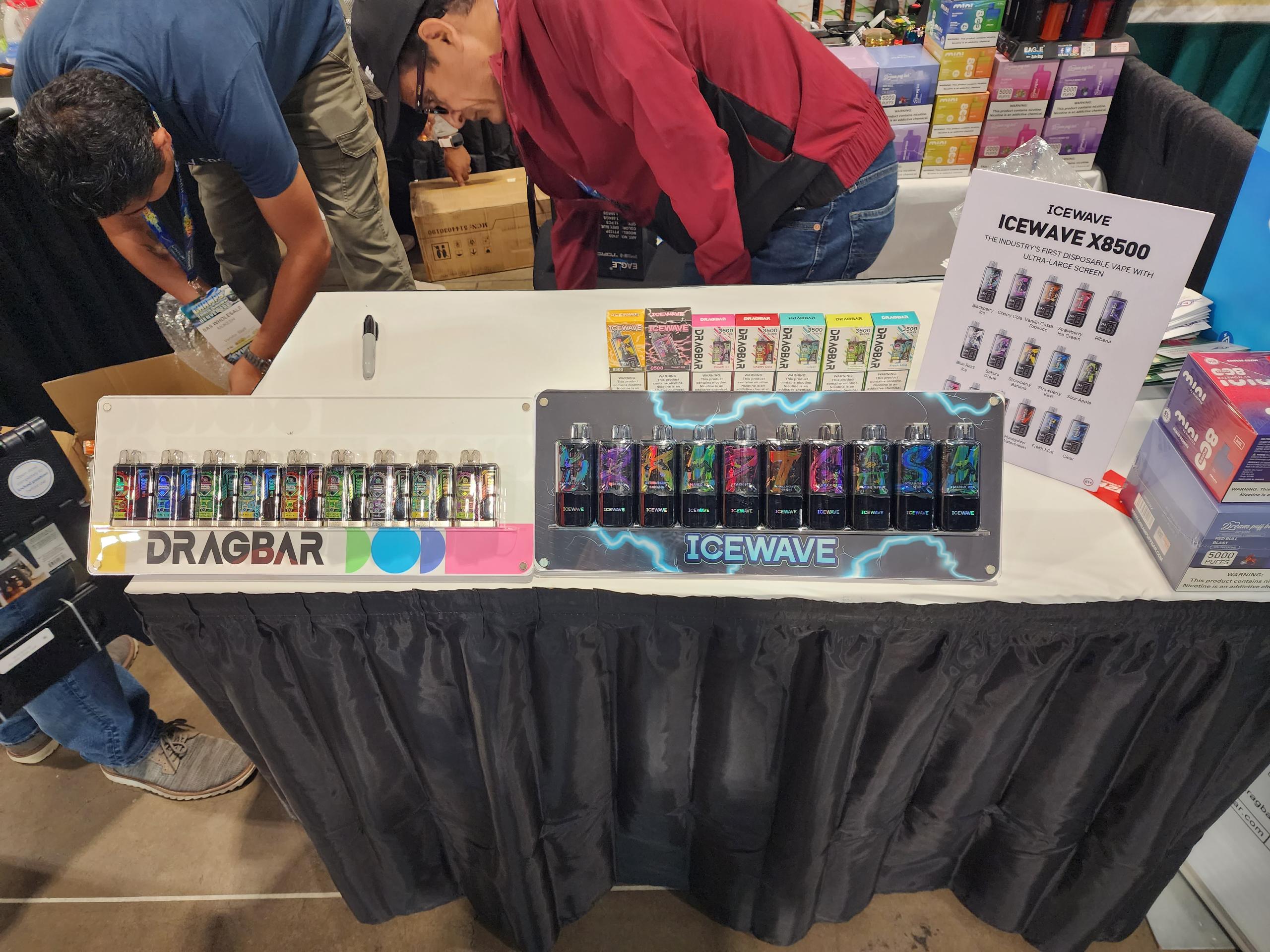 World's Leading Disposable Brand DRAGBAR made a stunning appearance at Champs Trade Show in Denver 2023插图